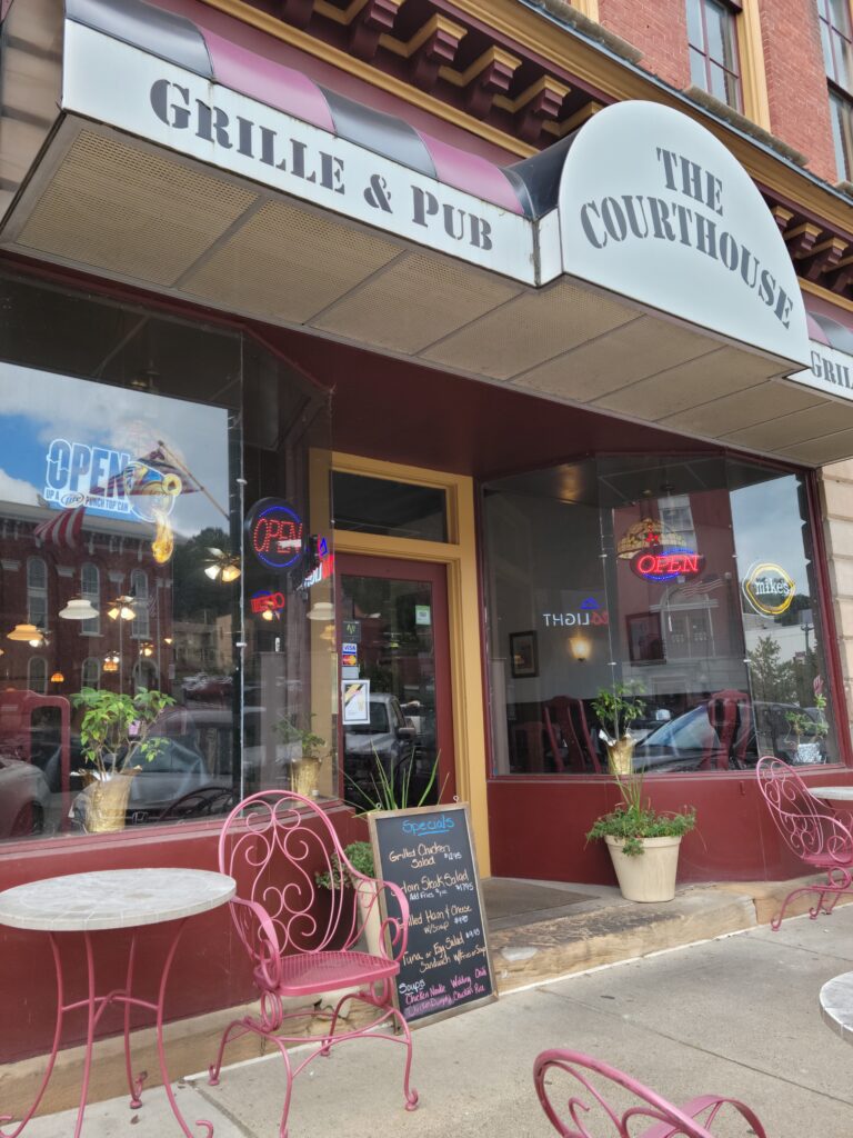 Courthouse Grille & Pub (1)
