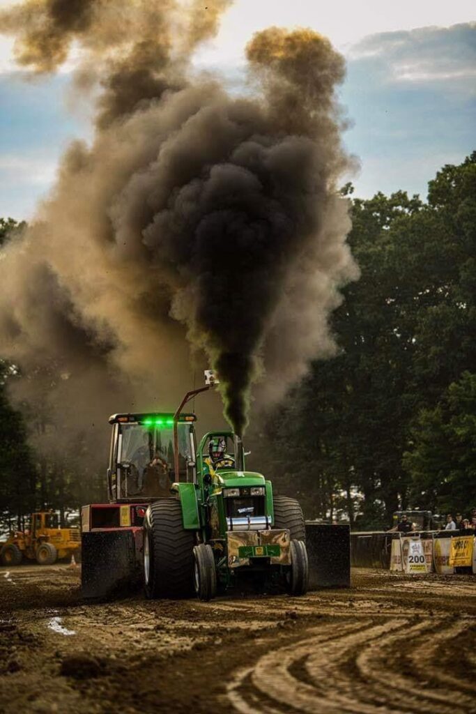 JeffCoFair tractor pull smoke Lasher