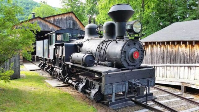 Lumber Heritage Region train
